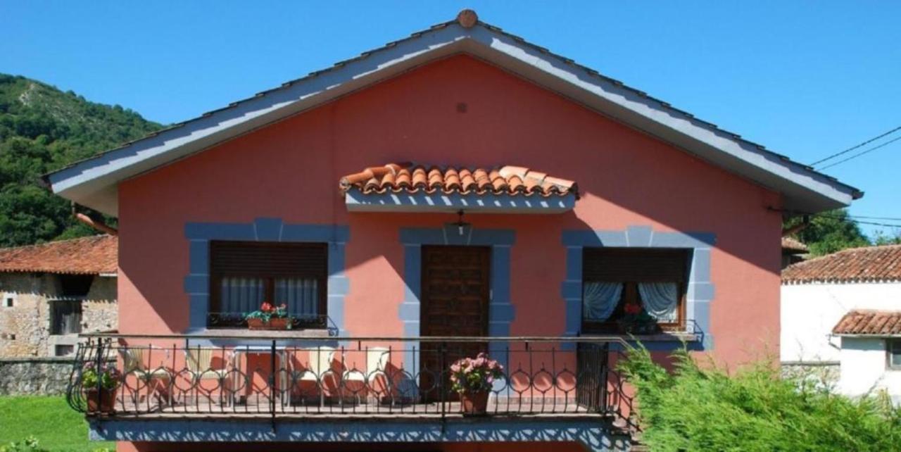 La Casa De Carolina Villa Onis Bagian luar foto